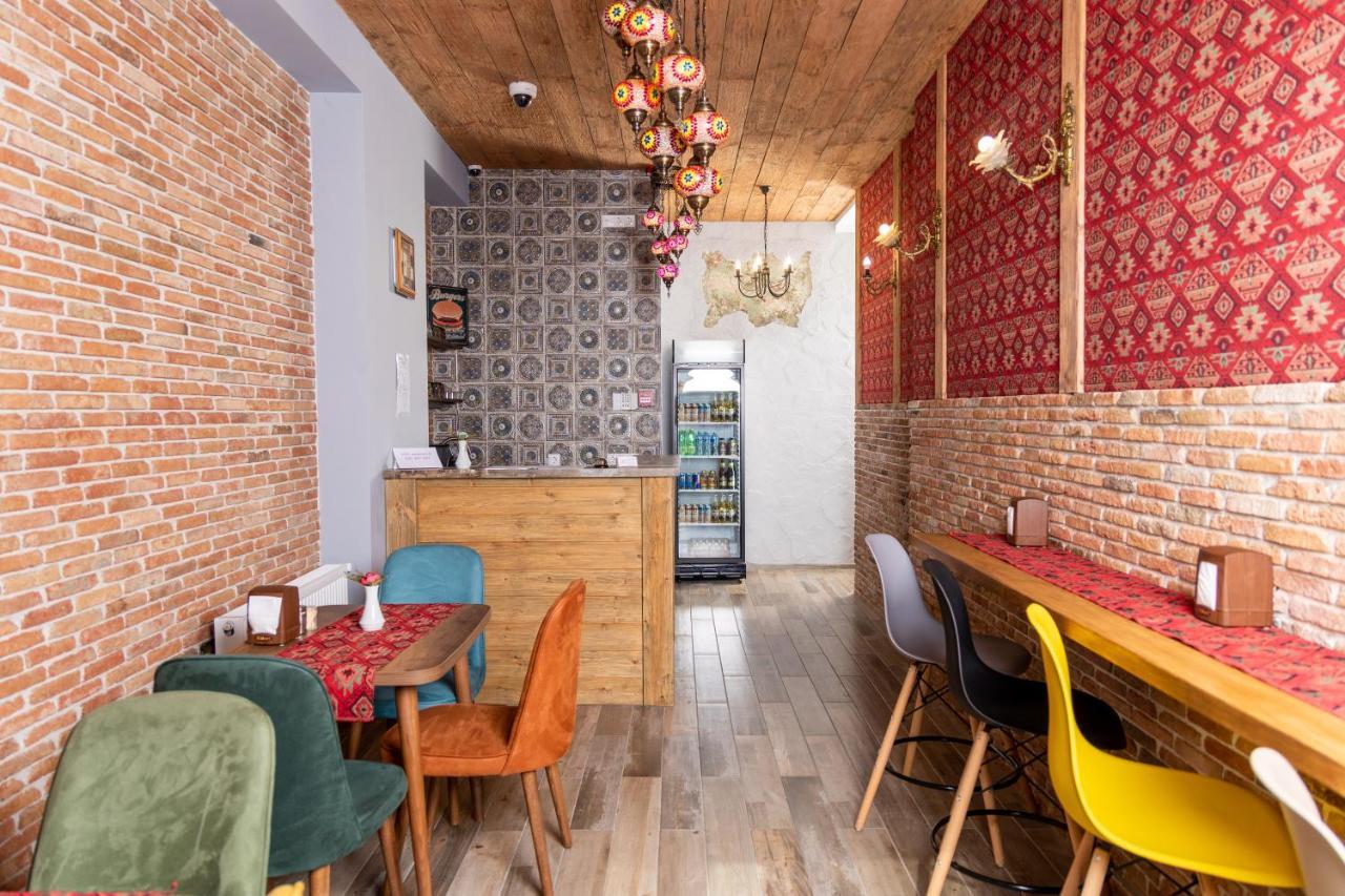Rose Hotel Vake Tbilisi Buitenkant foto